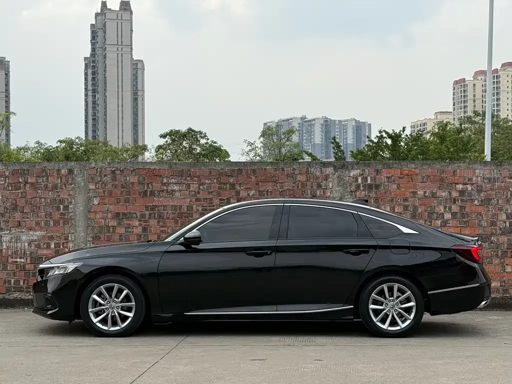 Honda Accord — фото 4