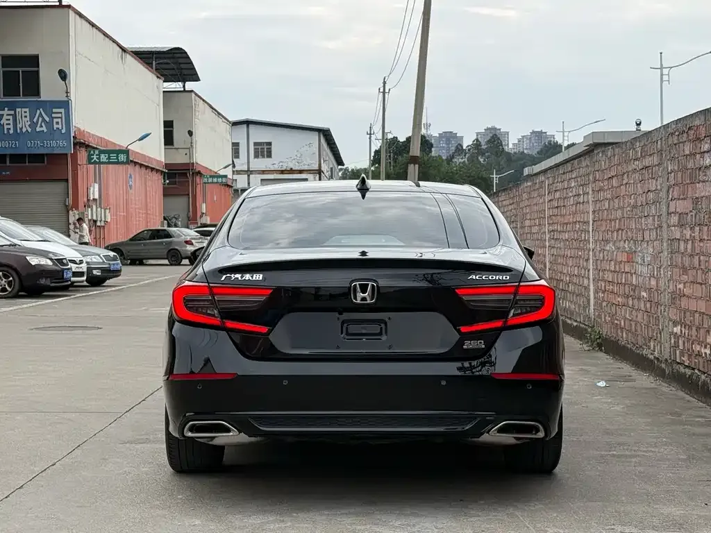Honda Accord — фото 5