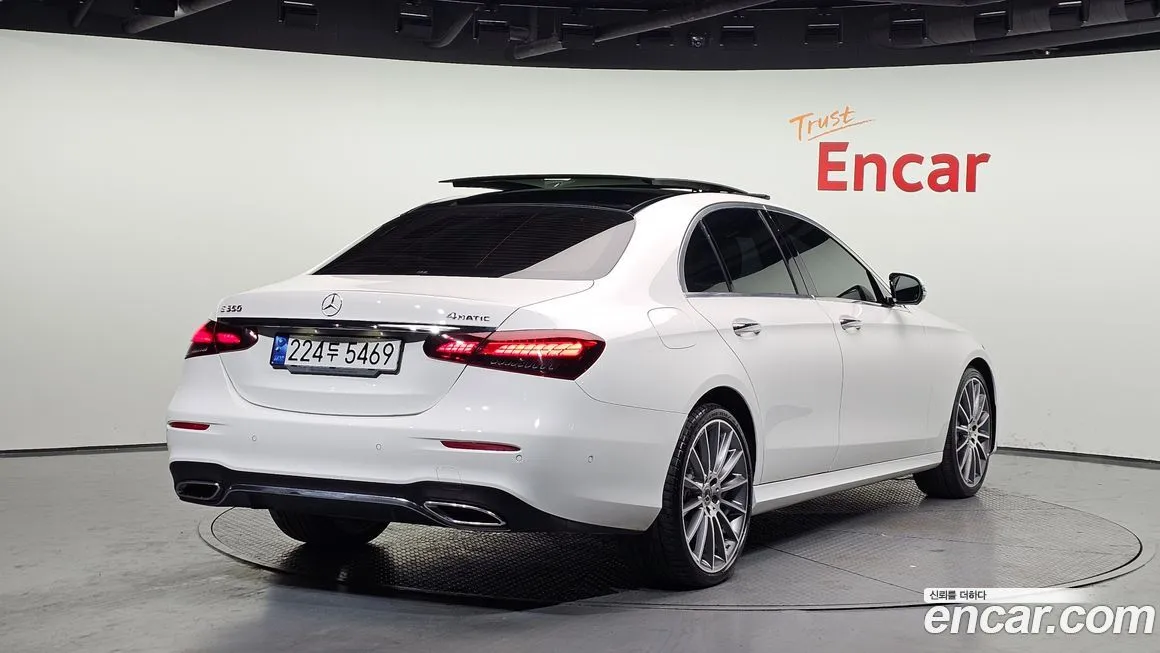 Mercedes-Benz E-Class 2022 из KR, фото 2