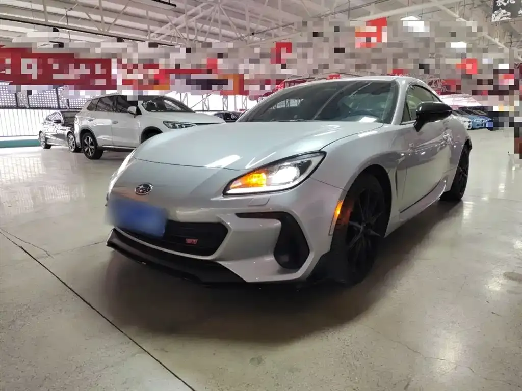 Subaru BRZ — фото 1