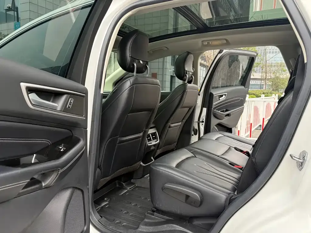 Ford Edge 2022 из CN, фото 9