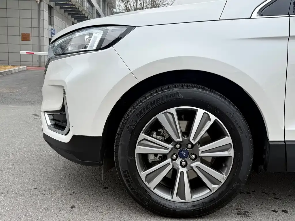 Ford Edge 2022 из CN, фото 2