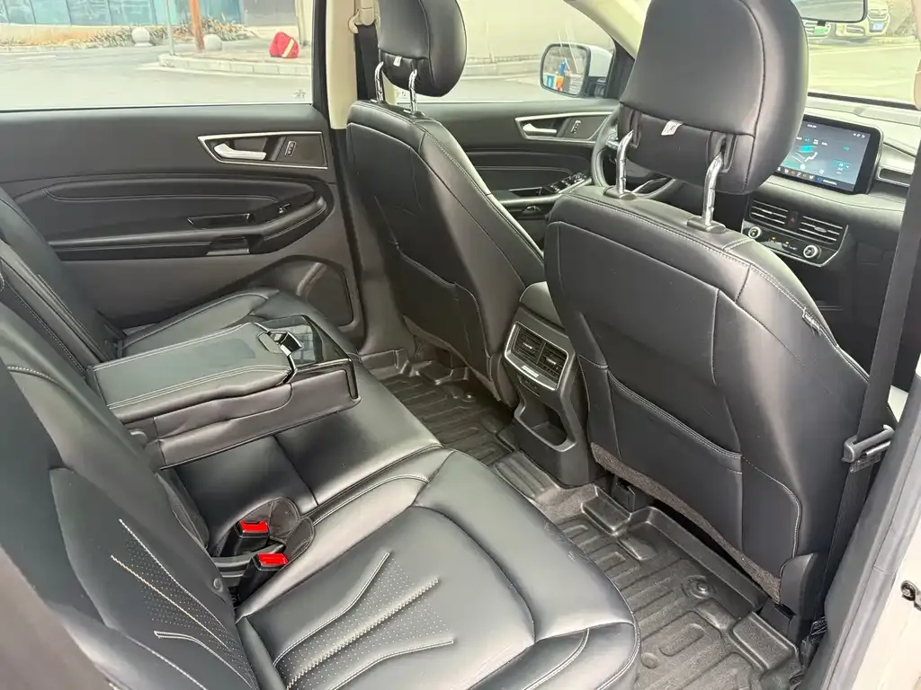 Ford Edge 2022 из CN, фото 10