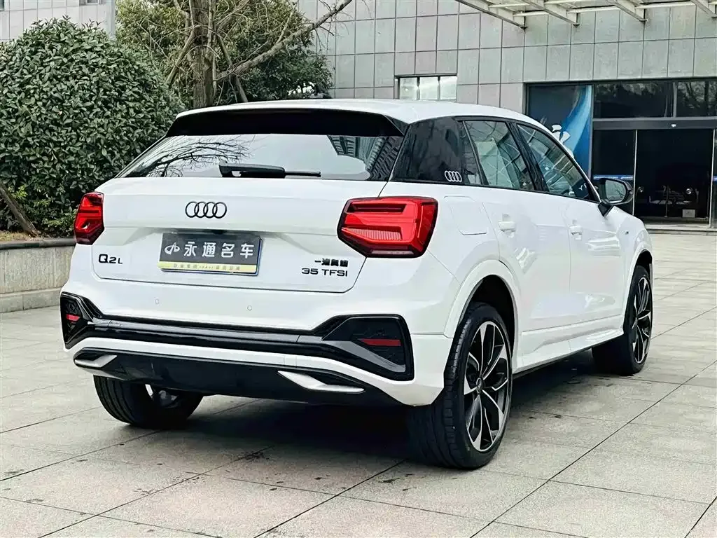 Audi Q2L 2024 из CN, фото 5