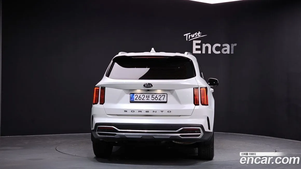 Kia Sorento — фото 5