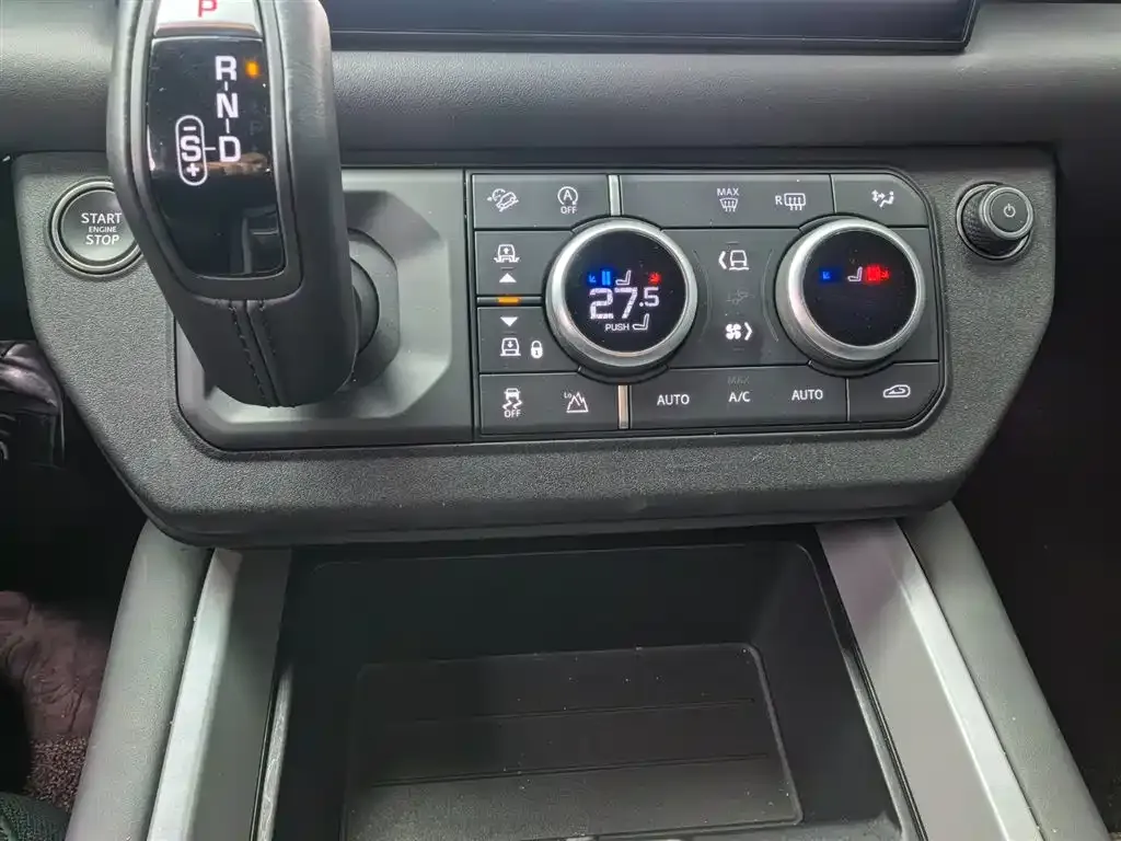 Land Rover Defender 2024 из CN, фото 2
