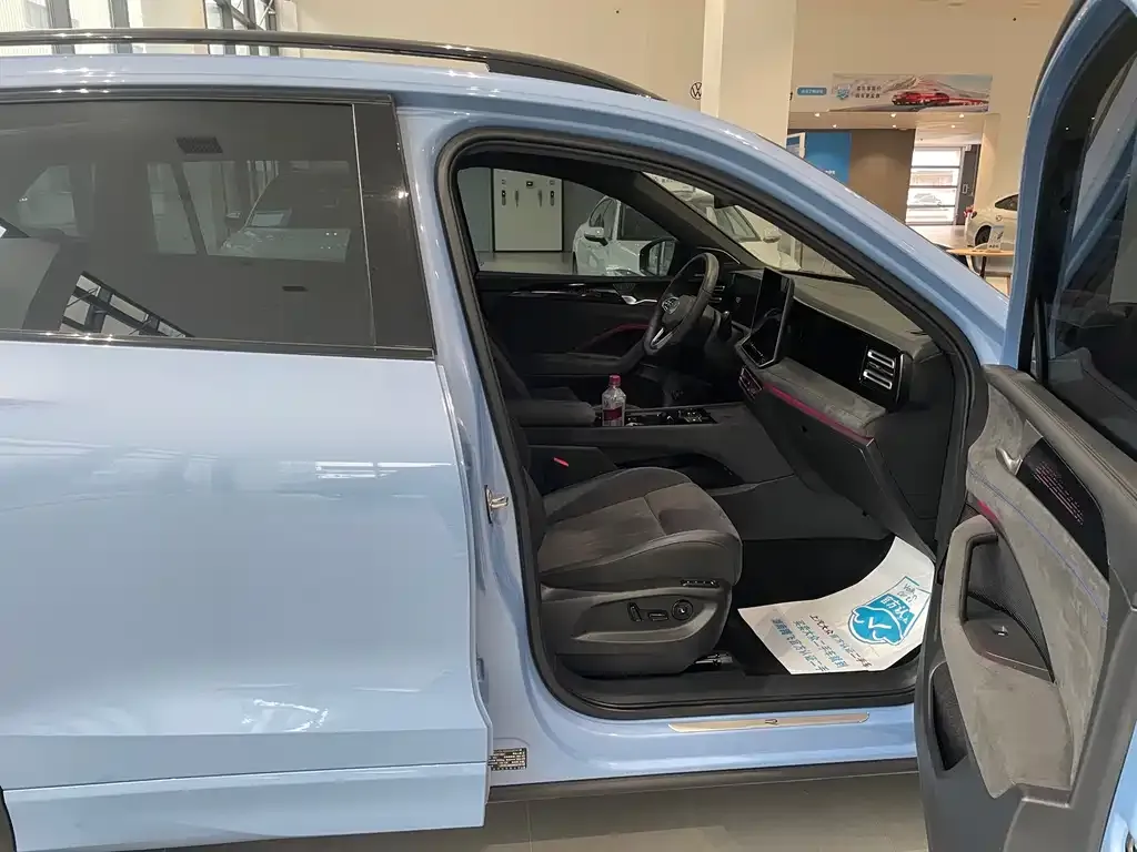 Volkswagen Tiguan L 2024 из CN, фото 5