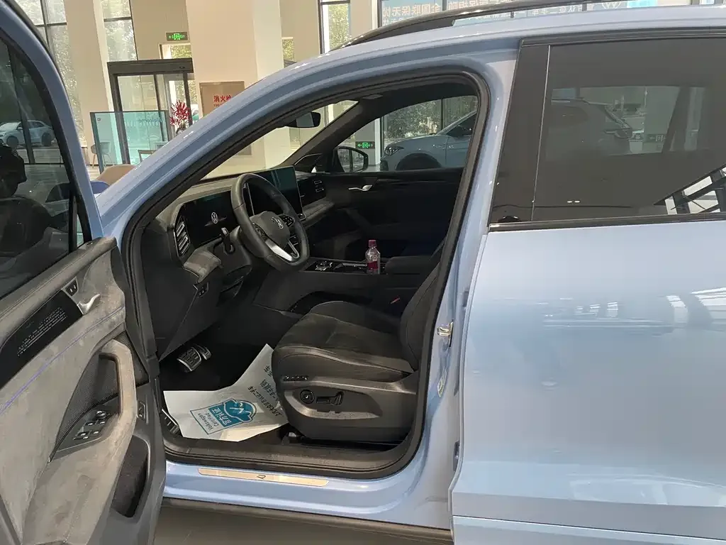 Volkswagen Tiguan L 2024 из CN, фото 4