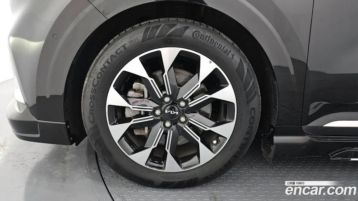 Kia Carnival — фото 10