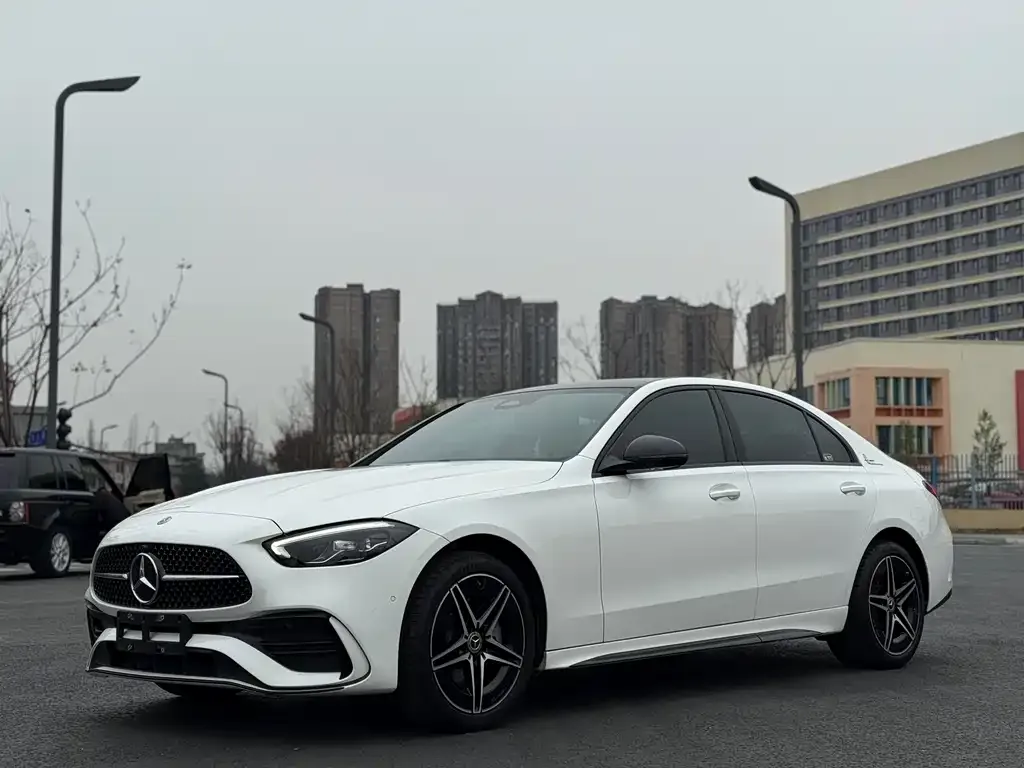 Mercedes-Benz C-Class — фото 1