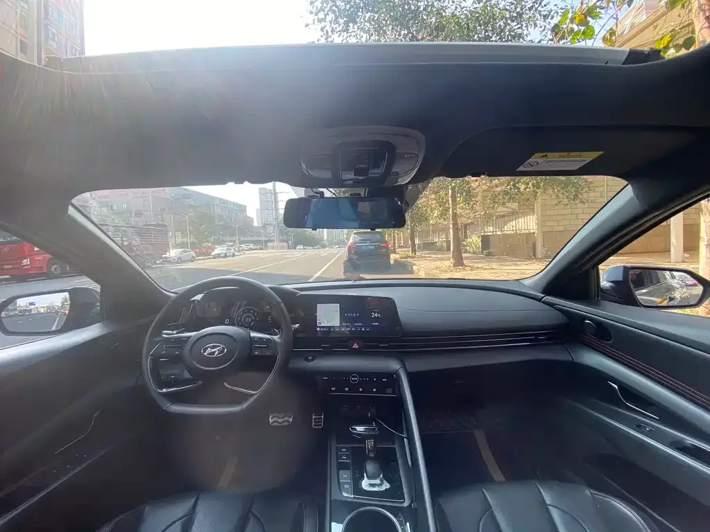 Hyundai Elantra 2022 из CN, фото 2