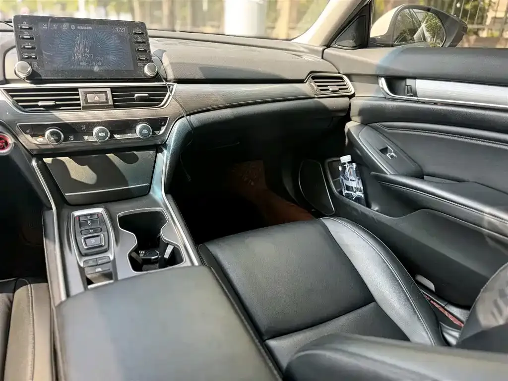 Honda Accord — фото 2