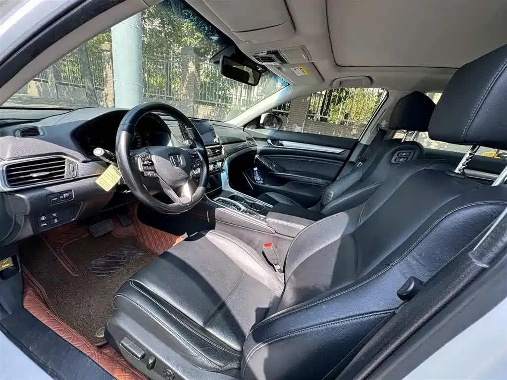 Honda Accord — фото 5