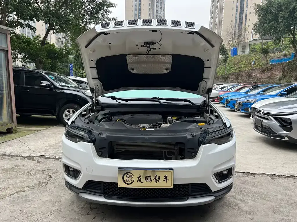 Jeep Cherokee 2021 из CN, фото 10