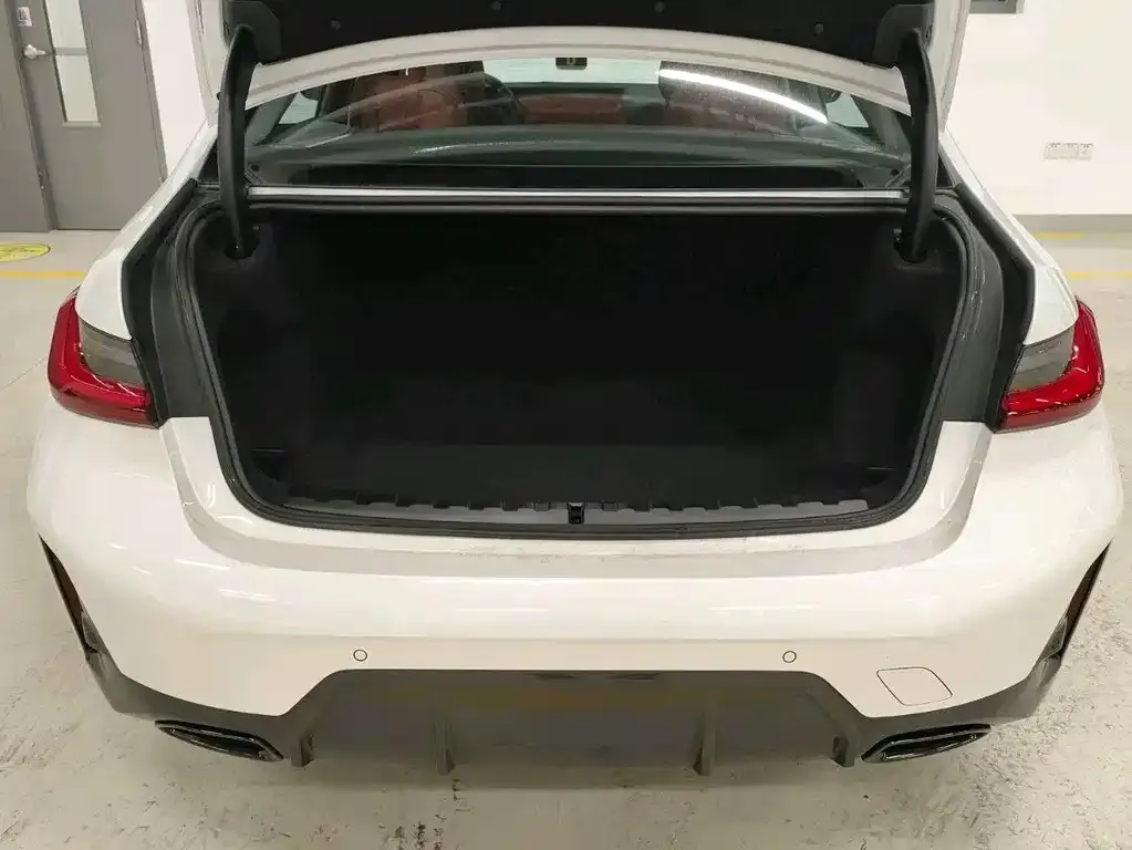BMW 3 Series 2025 из CN, фото 7