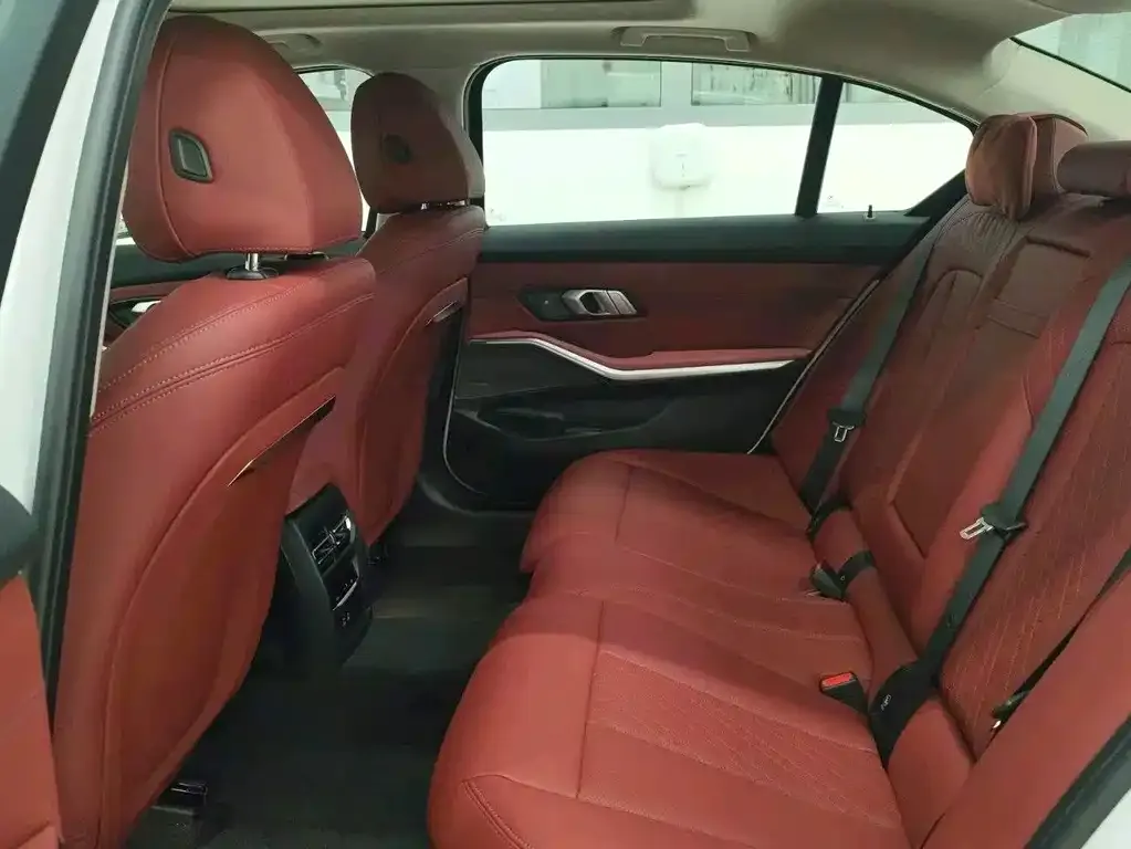 BMW 3 Series 2025 из CN, фото 3
