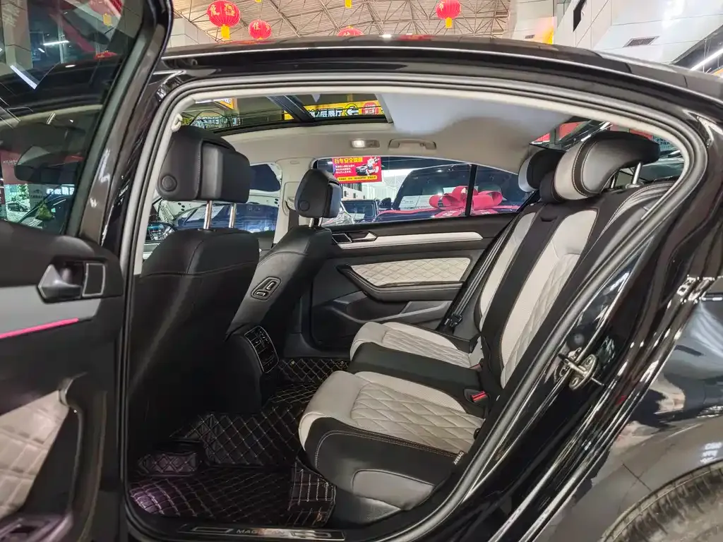 Volkswagen Magotan 2023 из CN, фото 4