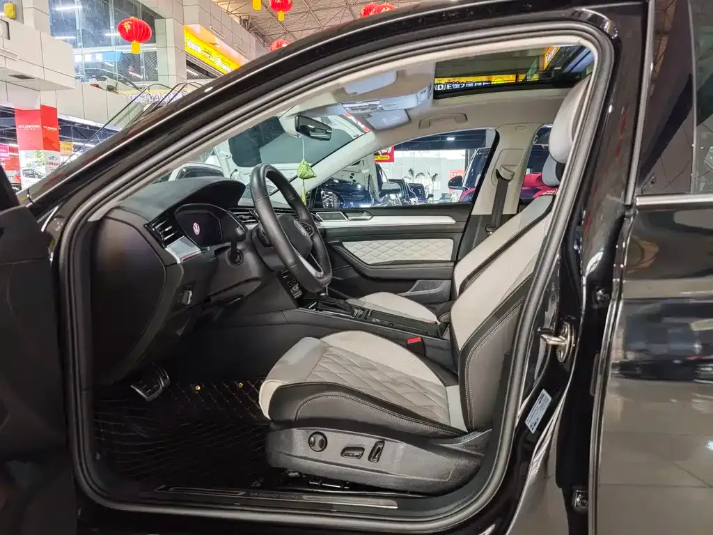 Volkswagen Magotan 2023 из CN, фото 9
