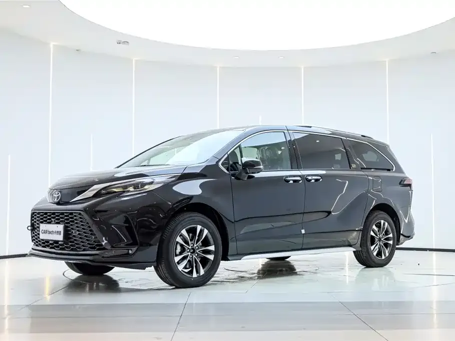 Toyota Granvia — фото 1