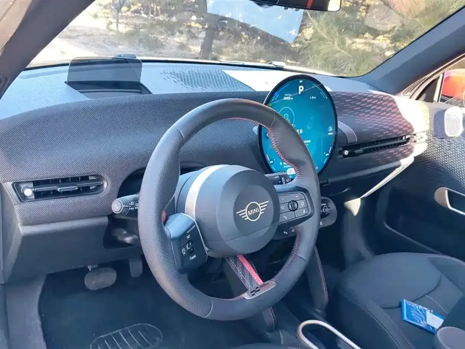 MINI JCW Electric 2025 из CN, фото 6