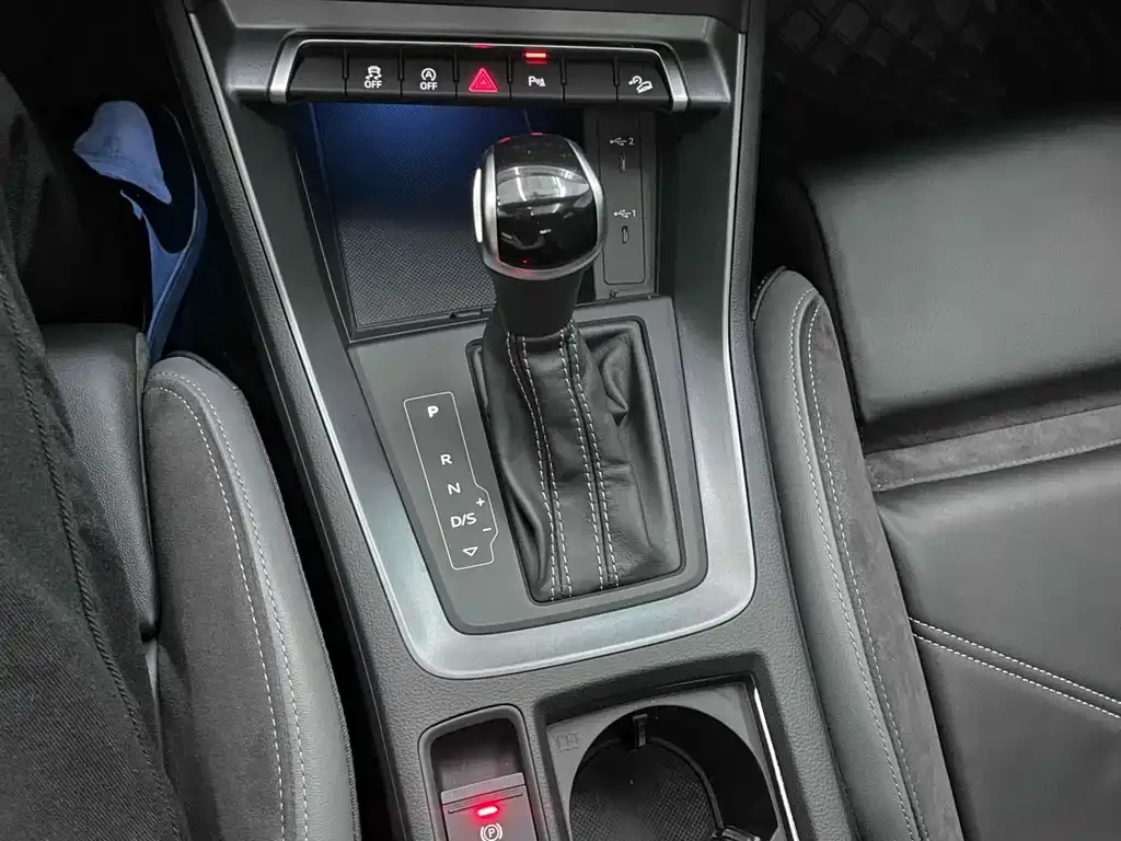 Audi Q3 Sportback — фото 10