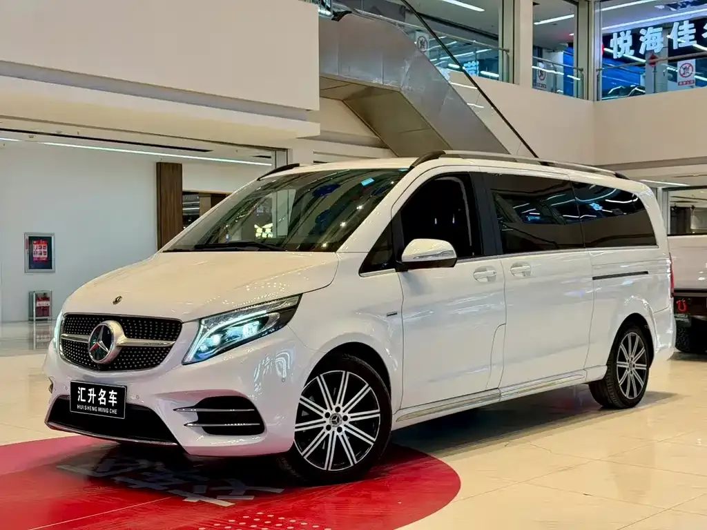 Mercedes-Benz V-Class — фото 1