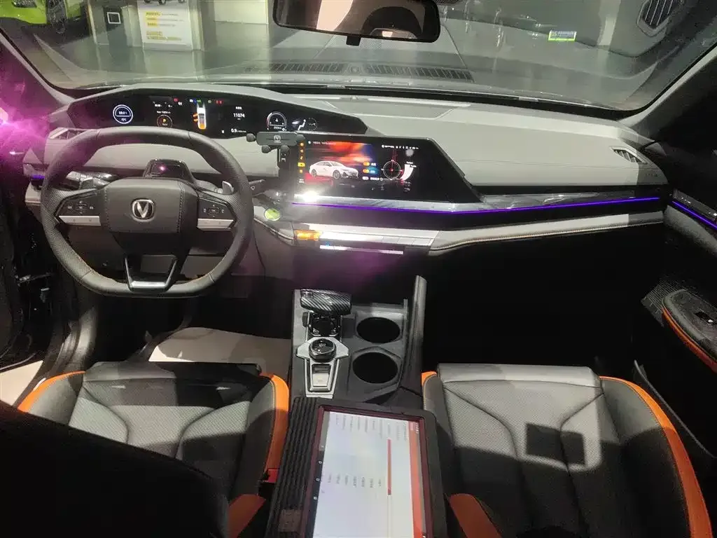 Changan UNI-V 2023 из CN, фото 5