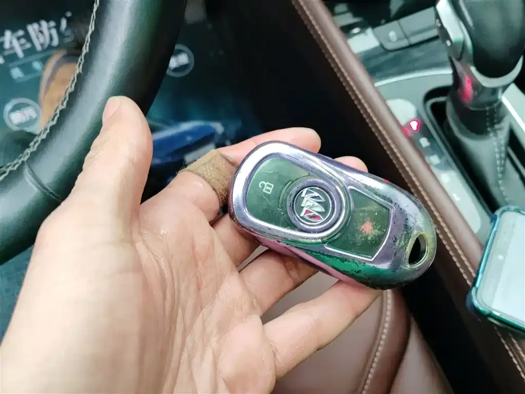 Buick Envision Plus — фото 5