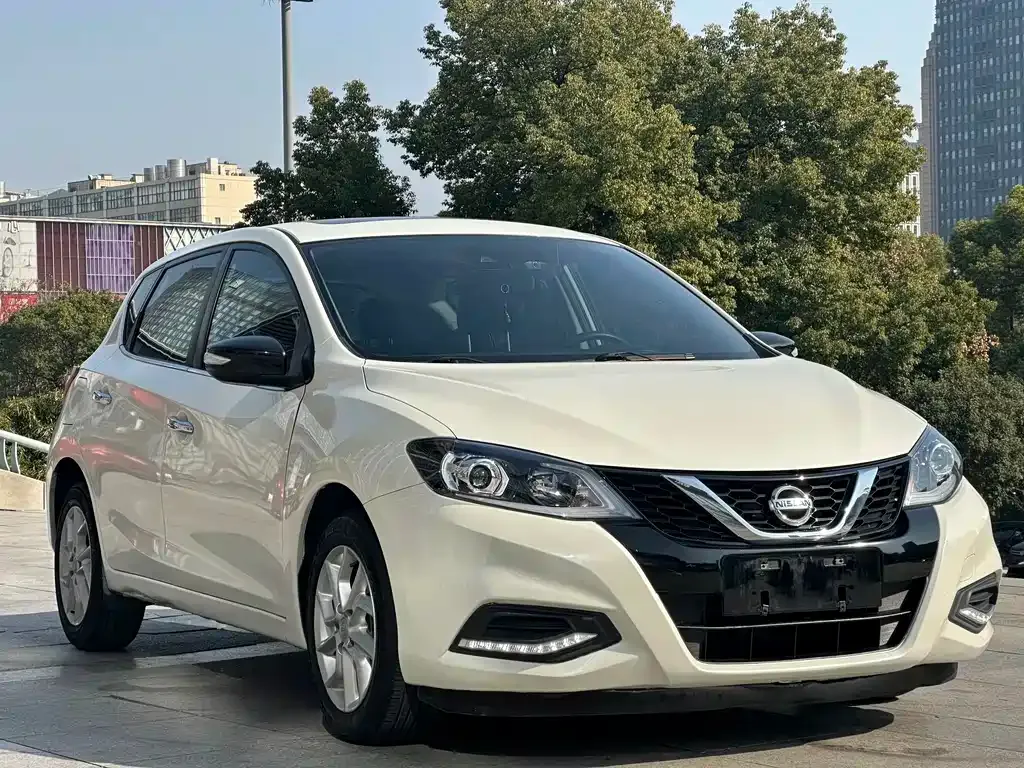 Nissan Tiida — фото 9
