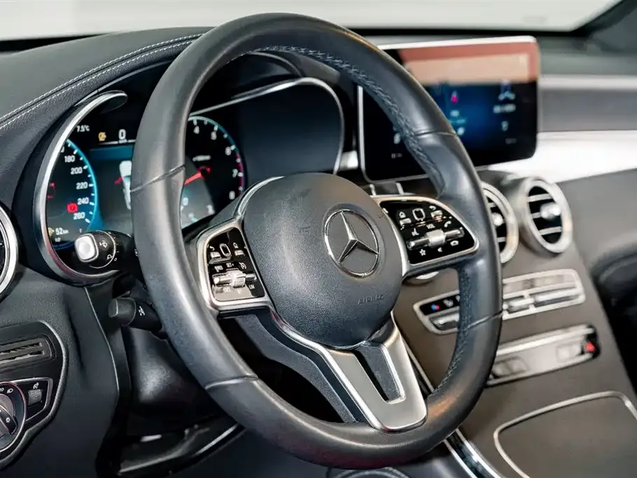 Mercedes-Benz GLC Coupe — фото 9