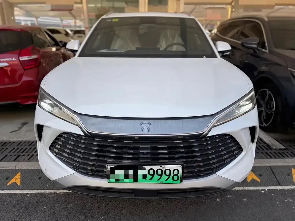 BYD L DM-i — фото 4