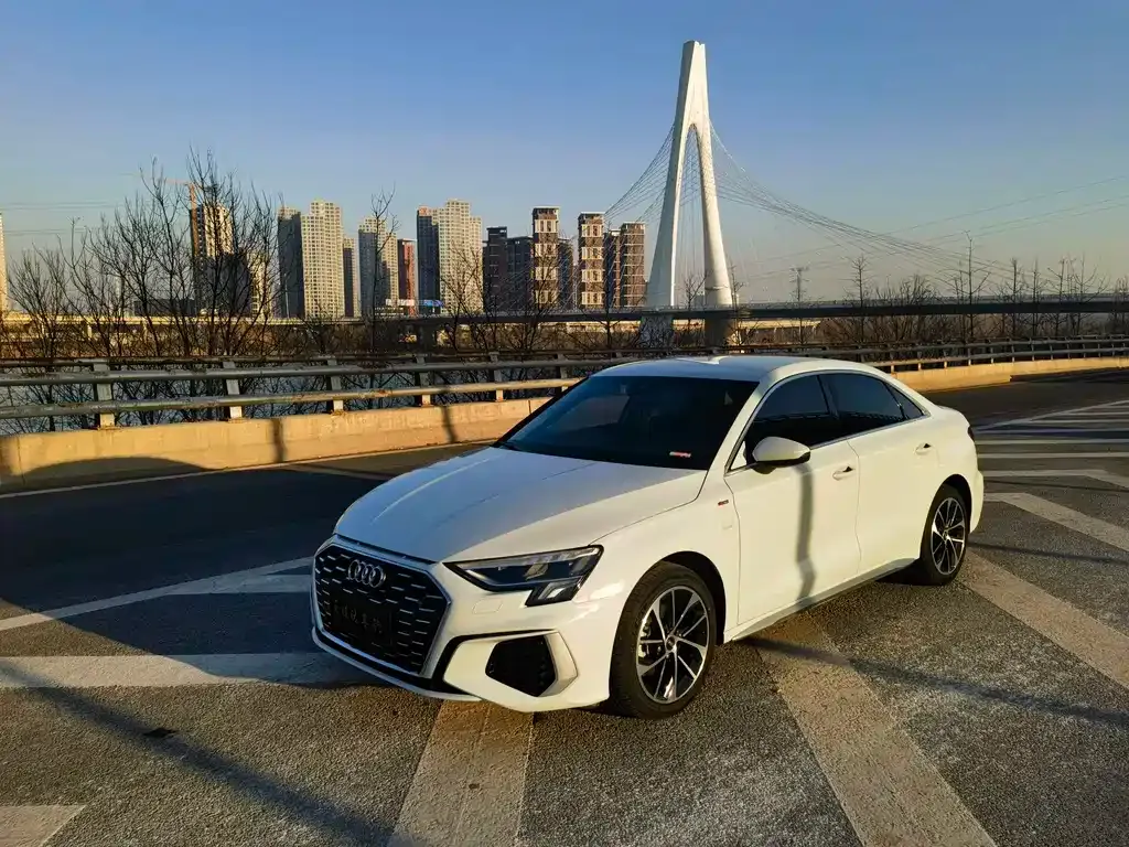 Audi A3 2024 из CN, фото 1