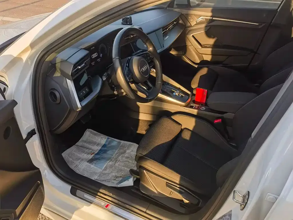 Audi A3 2024 из CN, фото 6