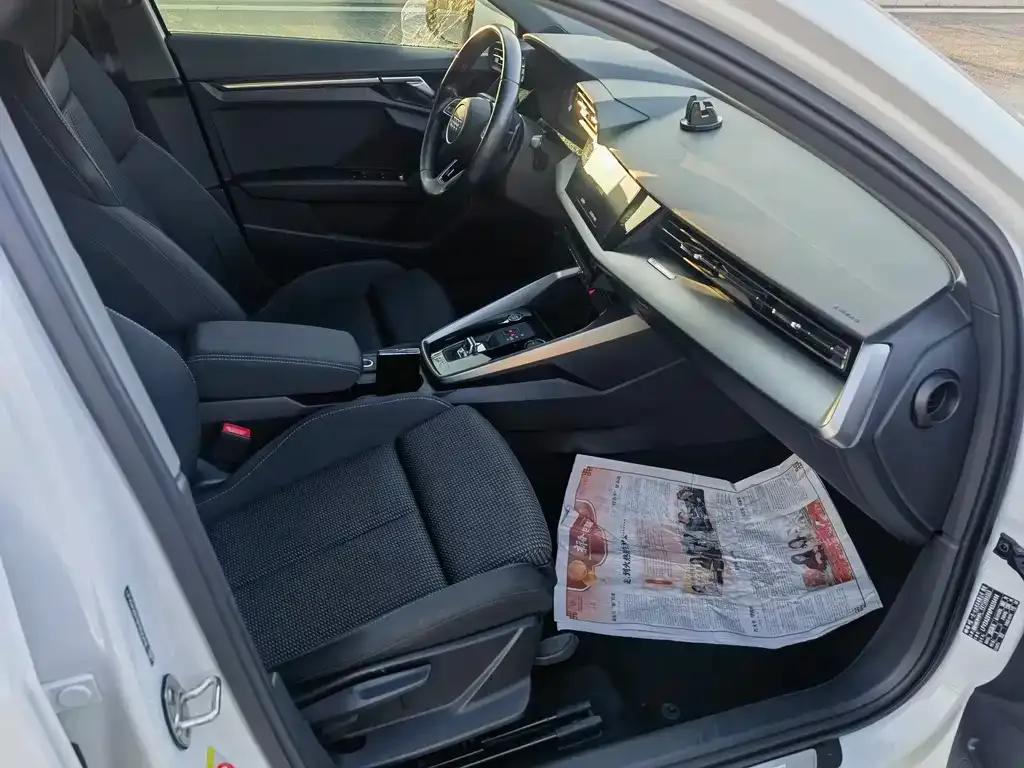 Audi A3 2024 из CN, фото 2