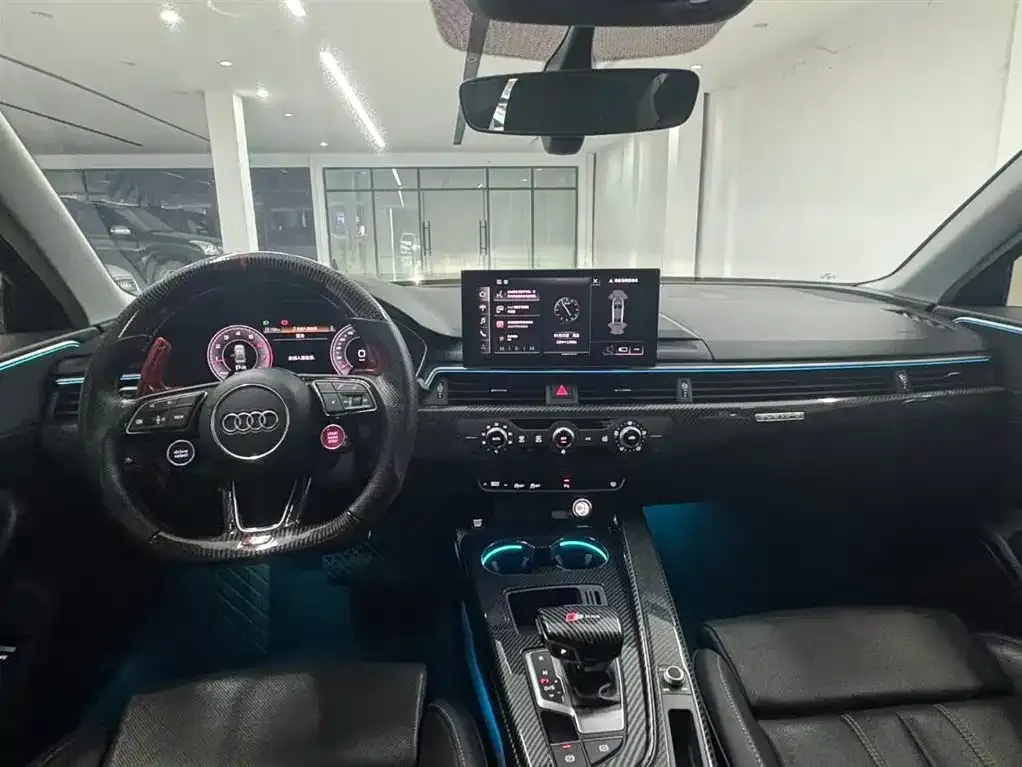 Audi A4L 2022 из CN, фото 6