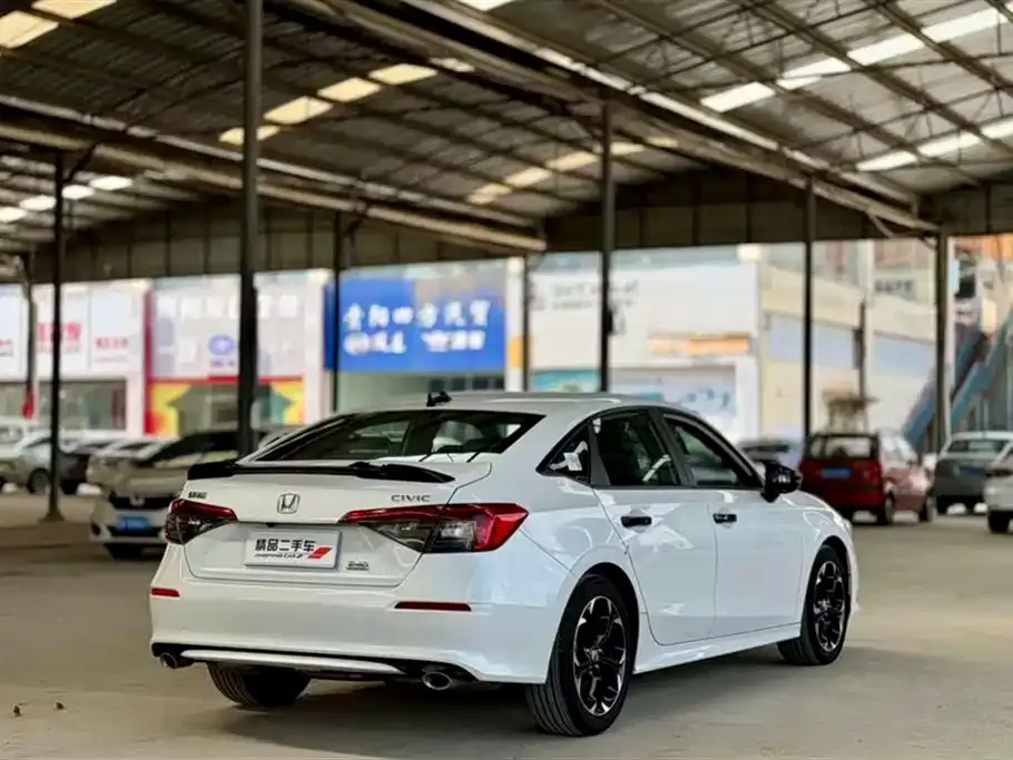 Honda Civic — фото 10
