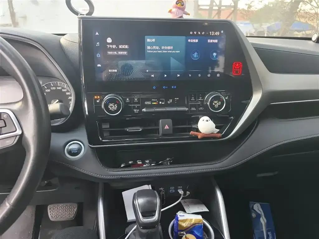 Toyota Highlander — фото 10
