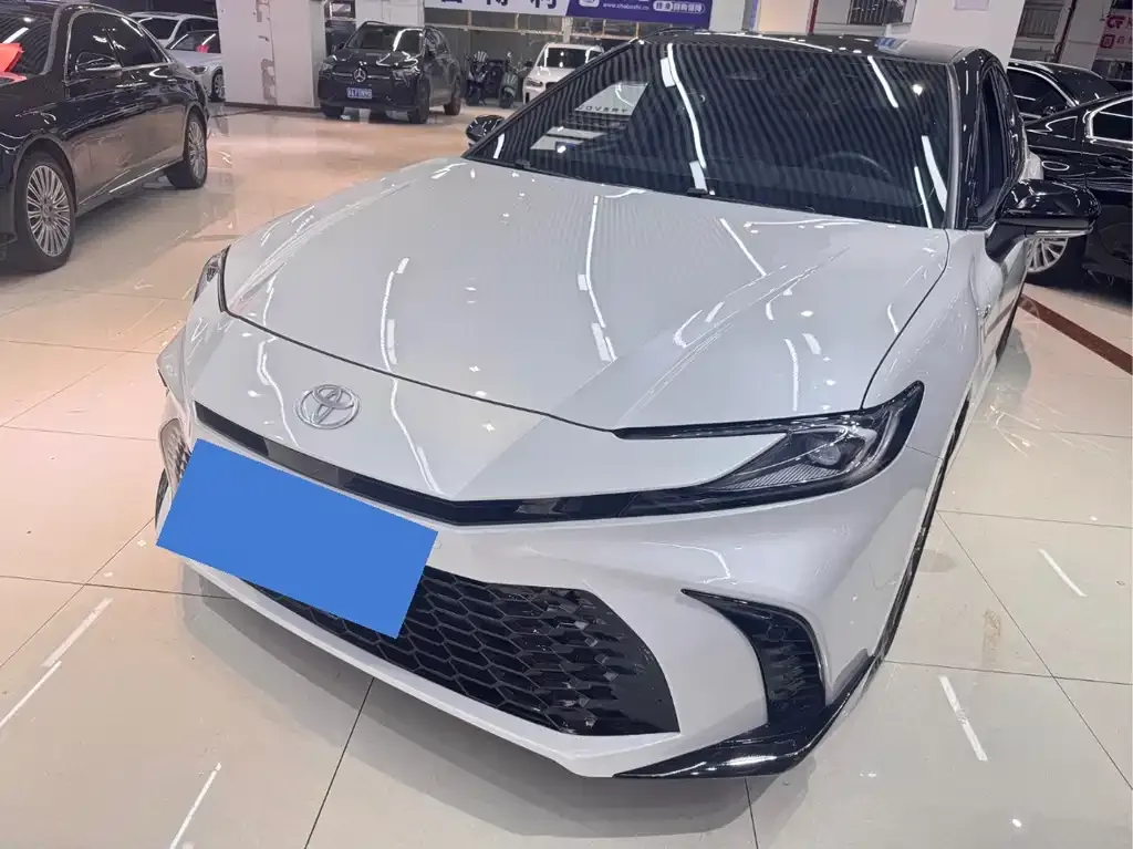 Toyota Camry 2025 из CN, фото 1