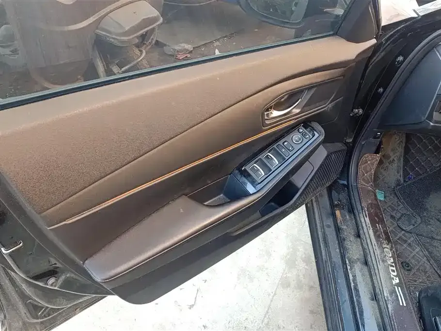 Honda Accord — фото 9