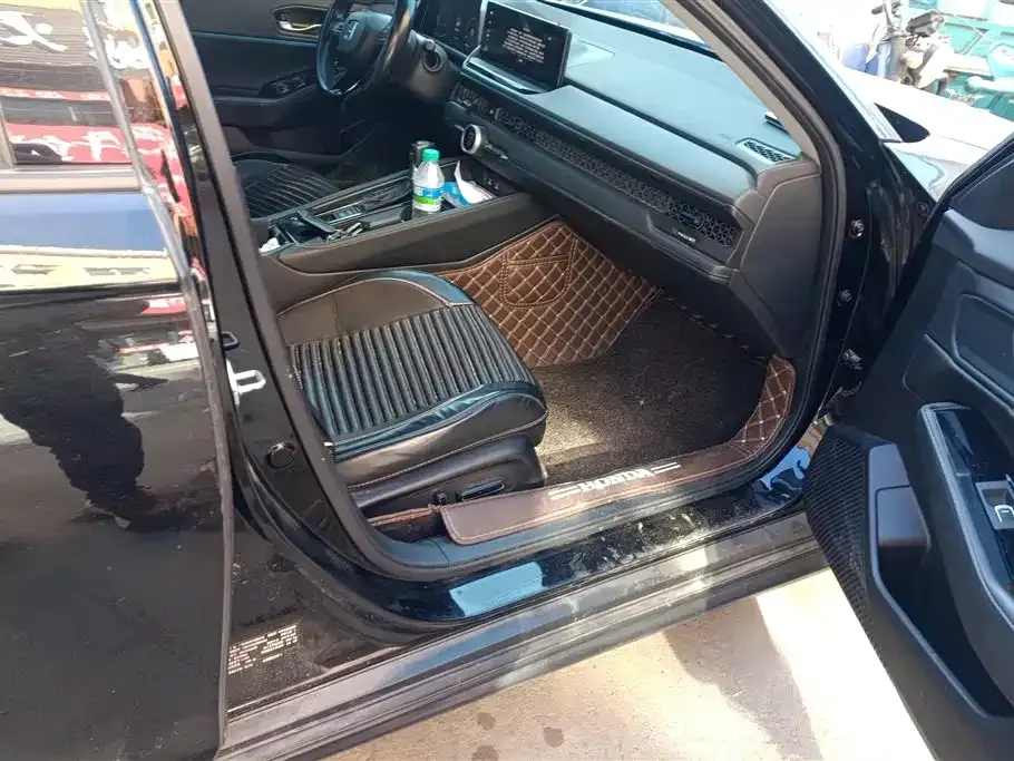 Honda Accord — фото 8