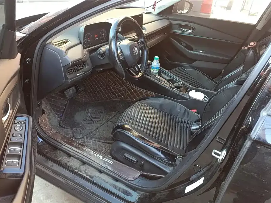Honda Accord — фото 10