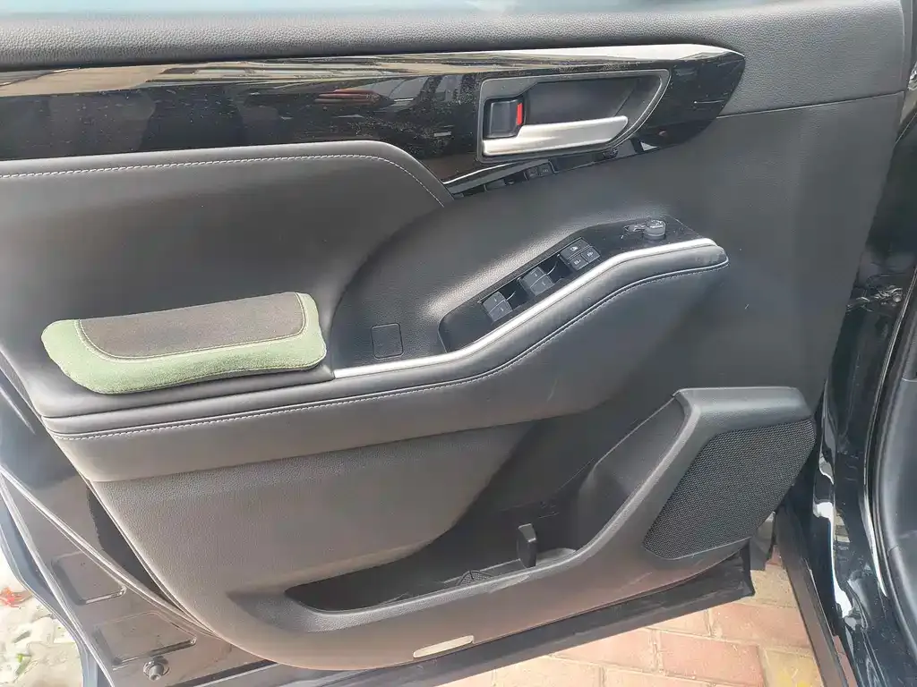 Toyota Highlander 2024 из CN, фото 8