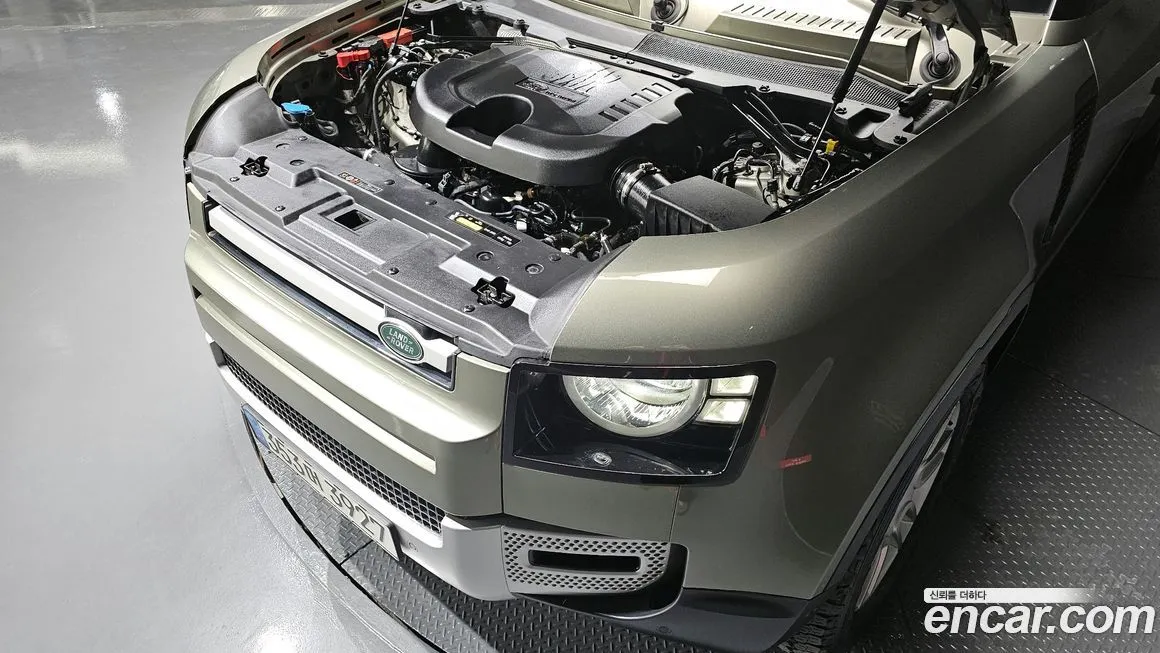 Land Rover Defender 2022 из KR, фото 2