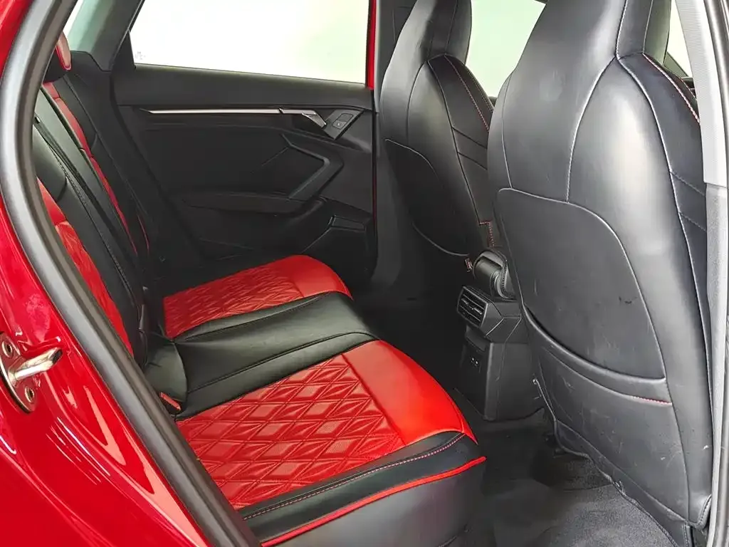 Audi A3 2022 из CN, фото 7