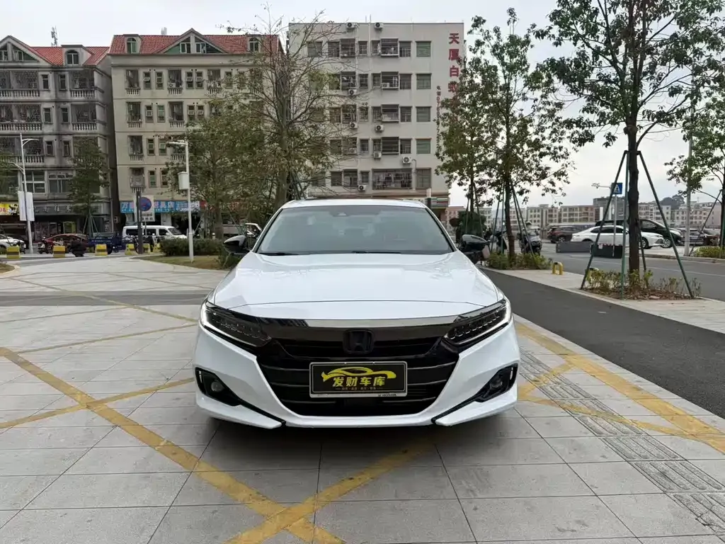 Honda Accord — фото 3