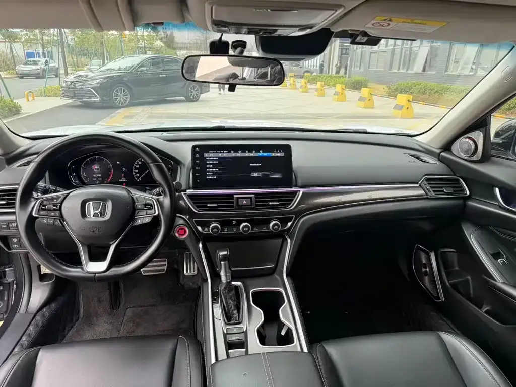 Honda Accord — фото 2