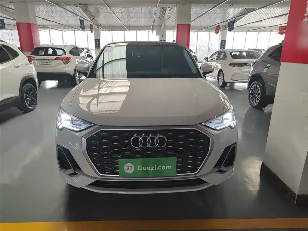 Audi Q3 Sportback — фото 9