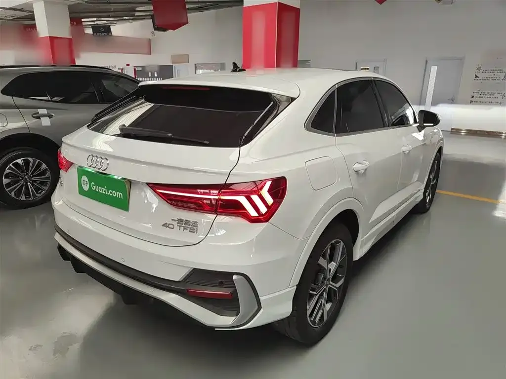 Audi Q3 Sportback — фото 5