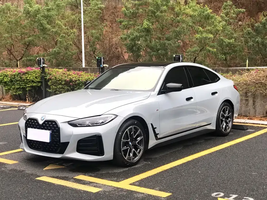 BMW 4 Series 2023 из CN, фото 1