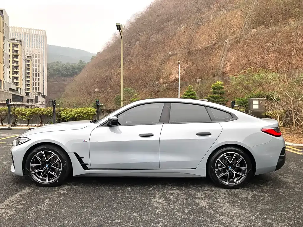 BMW 4 Series 2023 из CN, фото 9
